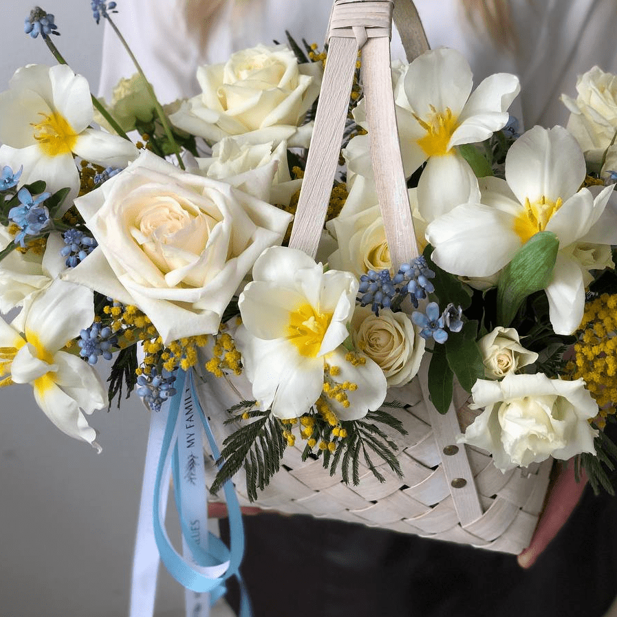 Цветы в корзине  "Рассвет весны"  №0670